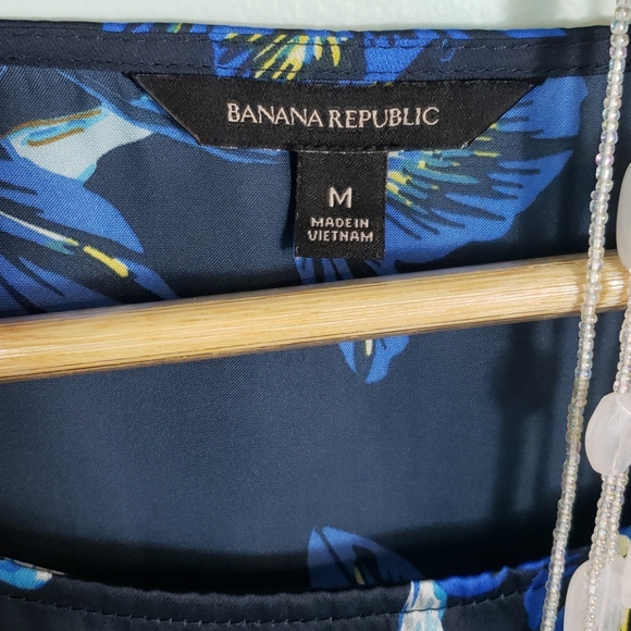 Banana Republic Navy Blue Floral Blouse - Picture 7 of 10